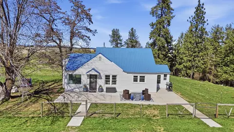 24416 N Orchard Bluff Rd, Chattaroy, WA 99003