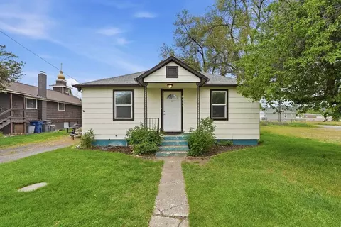 4317 N Evergreen Rd, Spokane, WA 99216
