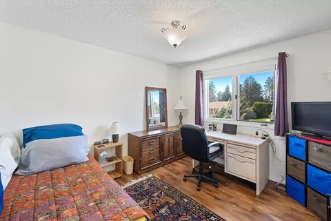 Bedroom - 4022 E Sumac Dr, Spokane, WA 99223 photo 2 of 3