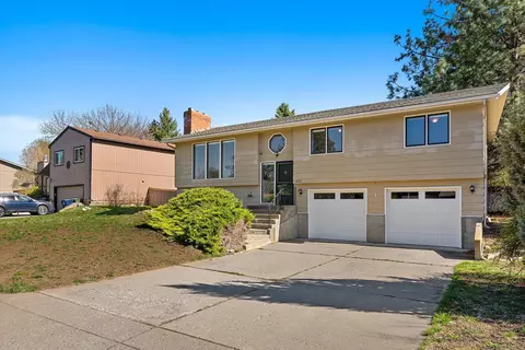 Exterior - 4022 E Sumac Dr, Spokane, WA 99223 photo 2 of 8