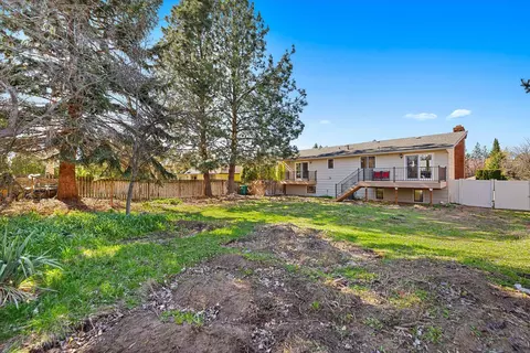 Exterior - 4022 E Sumac Dr, Spokane, WA 99223 photo 7 of 8