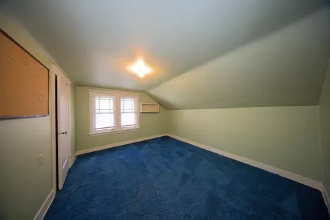 Bedroom - 37 E 33rd Ave, Spokane, WA 99203 photo 3 of 3