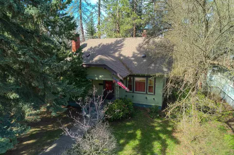 Exterior - 37 E 33rd Ave, Spokane, WA 99203 photo 5 of 8