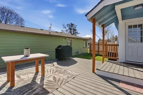 Exterior - 1407 E Crown Ave, Spokane, WA 99207 photo 13 of 14
