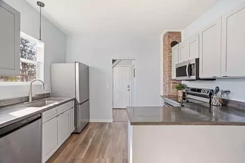 Kitchen - 1407 E Crown Ave, Spokane, WA 99207 photo 4 of 5
