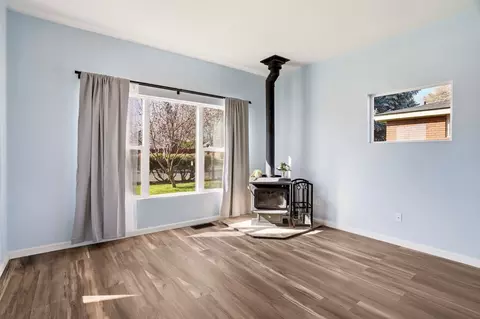 Living - 1407 E Crown Ave, Spokane, WA 99207 photo 4 of 5