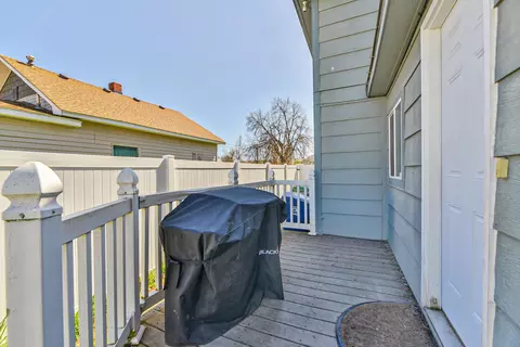 Exterior - 2623 Everett Ave, Spokane, WA 99217 photo 3 of 6
