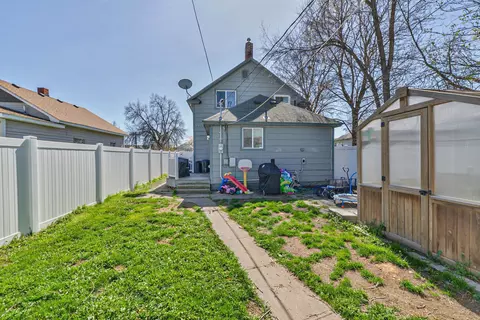 Exterior - 2623 Everett Ave, Spokane, WA 99217 photo 5 of 6