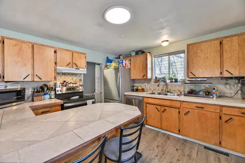 Kitchen - 2623 Everett Ave, Spokane, WA 99217 photo 1 of 2