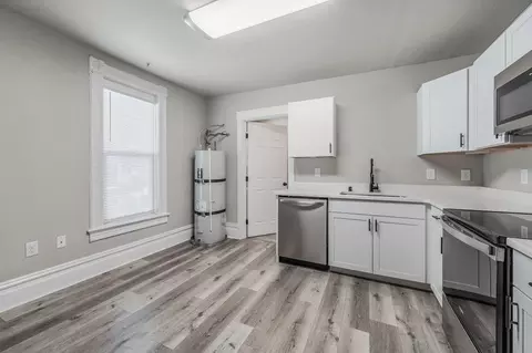 Kitchen - 218 E Baldwin Ave, Spokane, WA 99207 photo 4 of 5