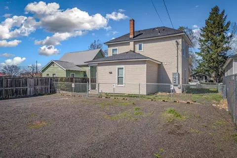 Exterior - 218 E Baldwin Ave, Spokane, WA 99207 photo 10 of 10