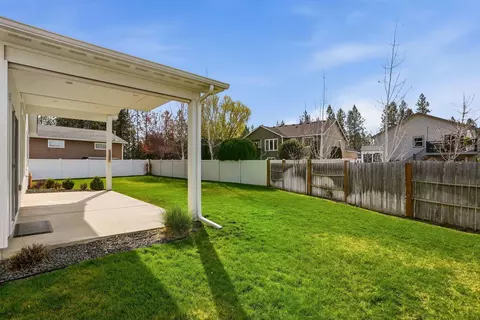 Exterior - 1334 E Carriage Ct, Spokane, WA 99208 photo 4 of 7