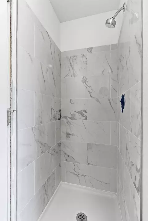 Bath - 1713 E 4th Ave, Spokane, WA 99202 photo 5 of 5