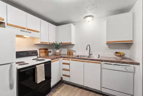 Kitchen - 2927 E Olympic Ave, Spokane, WA 99217 photo 1 of 1