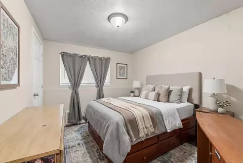 Bedroom - 2927 E Olympic Ave, Spokane, WA 99217 photo 2 of 2