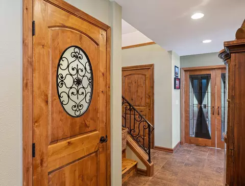 Entry Way - 41404 N Perry Rd, Deer Park, WA 99006 photo 2 of 3