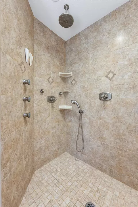 Bath - 41404 N Perry Rd, Deer Park, WA 99006 photo 5 of 8