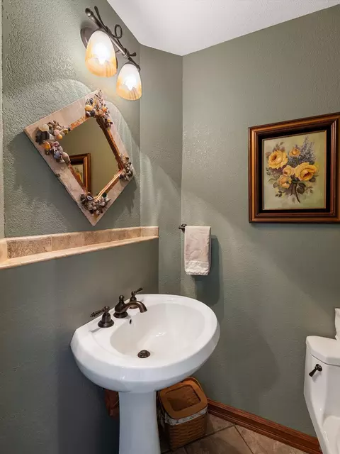 Bath - 41404 N Perry Rd, Deer Park, WA 99006 photo 1 of 8