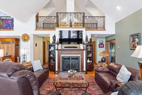 Living - 41404 N Perry Rd, Deer Park, WA 99006 photo 3 of 7