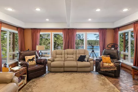 Living - 41404 N Perry Rd, Deer Park, WA 99006 photo 7 of 7