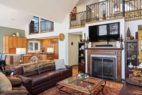 Living - 41404 N Perry Rd, Deer Park, WA 99006 photo 4 of 7
