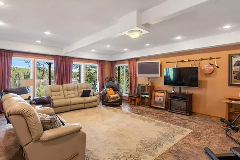 Living - 41404 N Perry Rd, Deer Park, WA 99006 photo 6 of 7