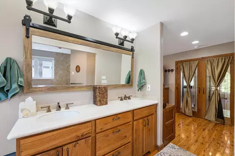 Bath - 41404 N Perry Rd, Deer Park, WA 99006 photo 2 of 8