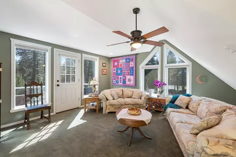 Living - 41404 N Perry Rd, Deer Park, WA 99006 photo 5 of 7