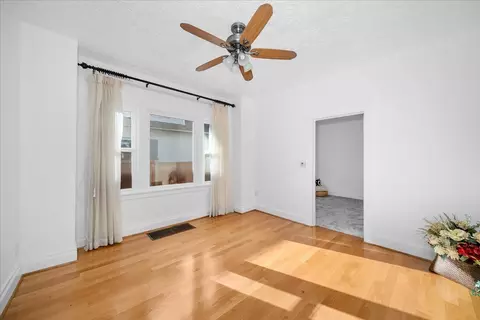 Living - 1017 E 14th Ave, Spokane, WA 99202 photo 3 of 4