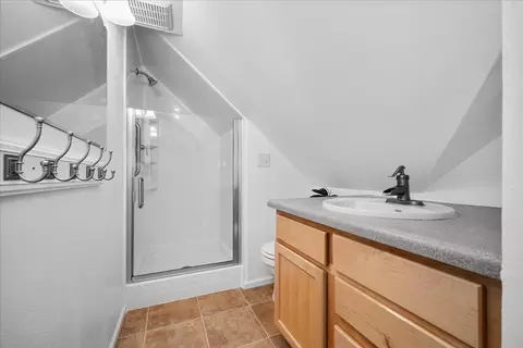 Bath - 1017 E 14th Ave, Spokane, WA 99202 photo 2 of 3