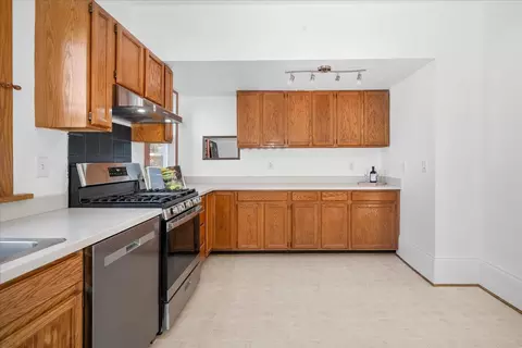 Kitchen - 1017 E 14th Ave, Spokane, WA 99202 photo 4 of 5