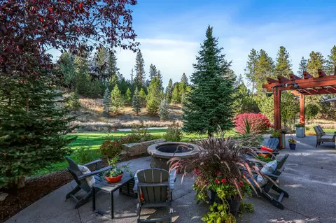 Exterior - 4810 E 37th Ave, Spokane, WA 99223 photo 7 of 17