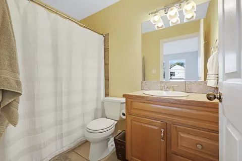 Bath - 4810 E 37th Ave, Spokane, WA 99223 photo 4 of 4