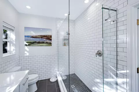 Bath - 4810 E 37th Ave, Spokane, WA 99223 photo 1 of 4