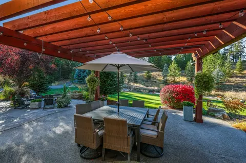 Exterior - 4810 E 37th Ave, Spokane, WA 99223 photo 2 of 17