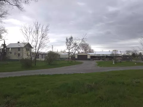 4011 N Kenney Rd, Otis Orchards, WA 99027
