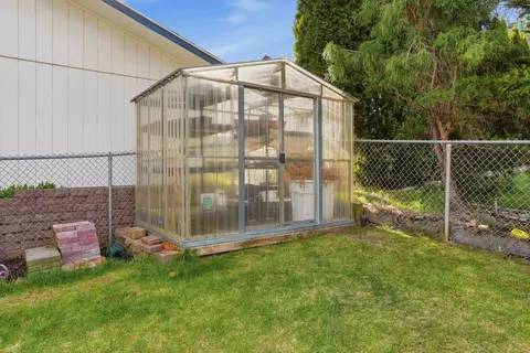 Exterior - 11116 E 24th Ave, Spokane Valley, WA 99206 photo 5 of 8