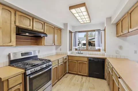 Kitchen - 11618 E 35th Ave, Spokane, WA 99206 photo 2 of 3