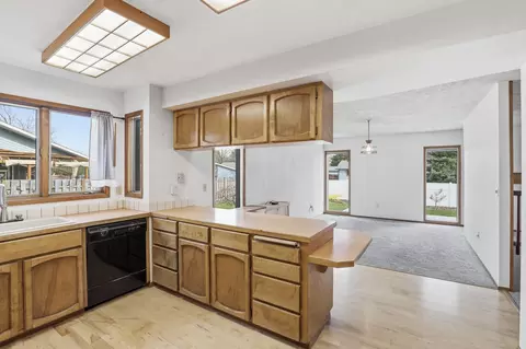 Kitchen - 11618 E 35th Ave, Spokane, WA 99206 photo 3 of 3