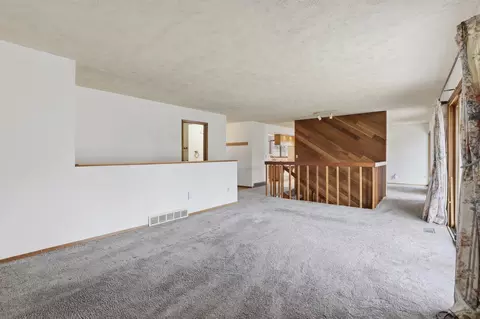 Living - 11618 E 35th Ave, Spokane, WA 99206 photo 1 of 5