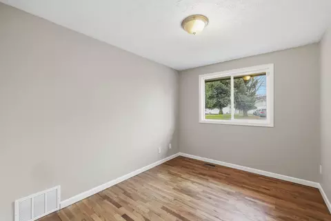 Bedroom - 11619 E Buckeye Ave, Spokane Valley, WA 99206 photo 2 of 3