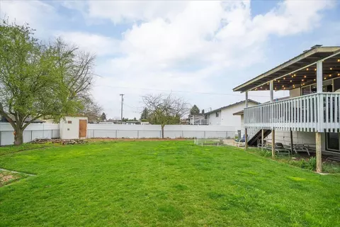 Exterior - 14104 E Sharp Ave, Spokane Valley, WA 99216 photo 12 of 15
