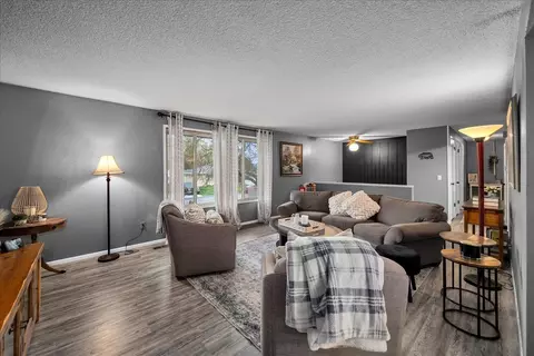Living - 14104 E Sharp Ave, Spokane Valley, WA 99216 photo 4 of 4