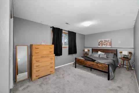 Bedroom - 14104 E Sharp Ave, Spokane Valley, WA 99216 photo 5 of 6