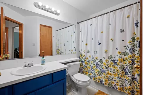 Bath - 14706 E Queen Ave, Spokane Valley, WA 99216 photo 1 of 3