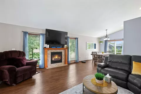 Living - 14706 E Queen Ave, Spokane Valley, WA 99216 photo 2 of 2