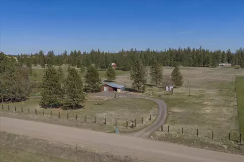 12812 N Dover Rd, Nine Mile Falls, WA 99026