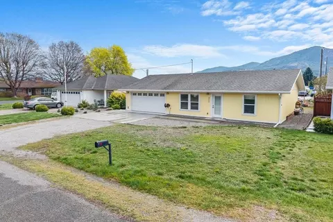 430 E 9th Ave, Kettle Falls, WA 99141