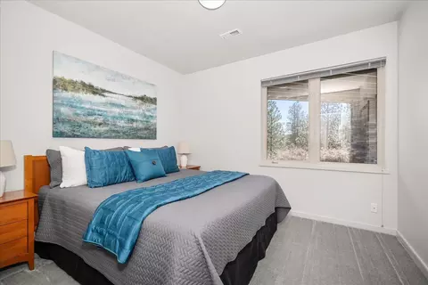 Bedroom - 7409 E 44th Ave, Spokane, WA 99223 photo 4 of 6