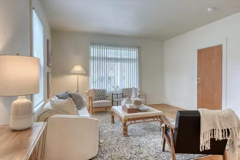 Living - 618 E 23rd Ave, Spokane, WA 99203 photo 3 of 4